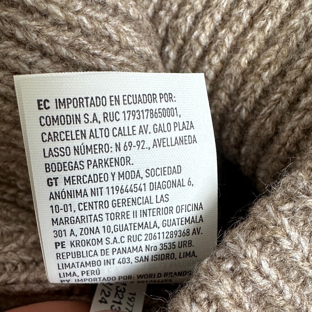 American Eagle Cozy Knit Beanie in Brown NWOT - Picture 6 of 9
